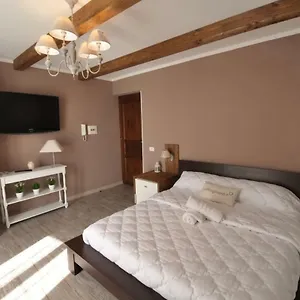 https://boutique-rooms-palermo.sicilyhotelsitaly.net